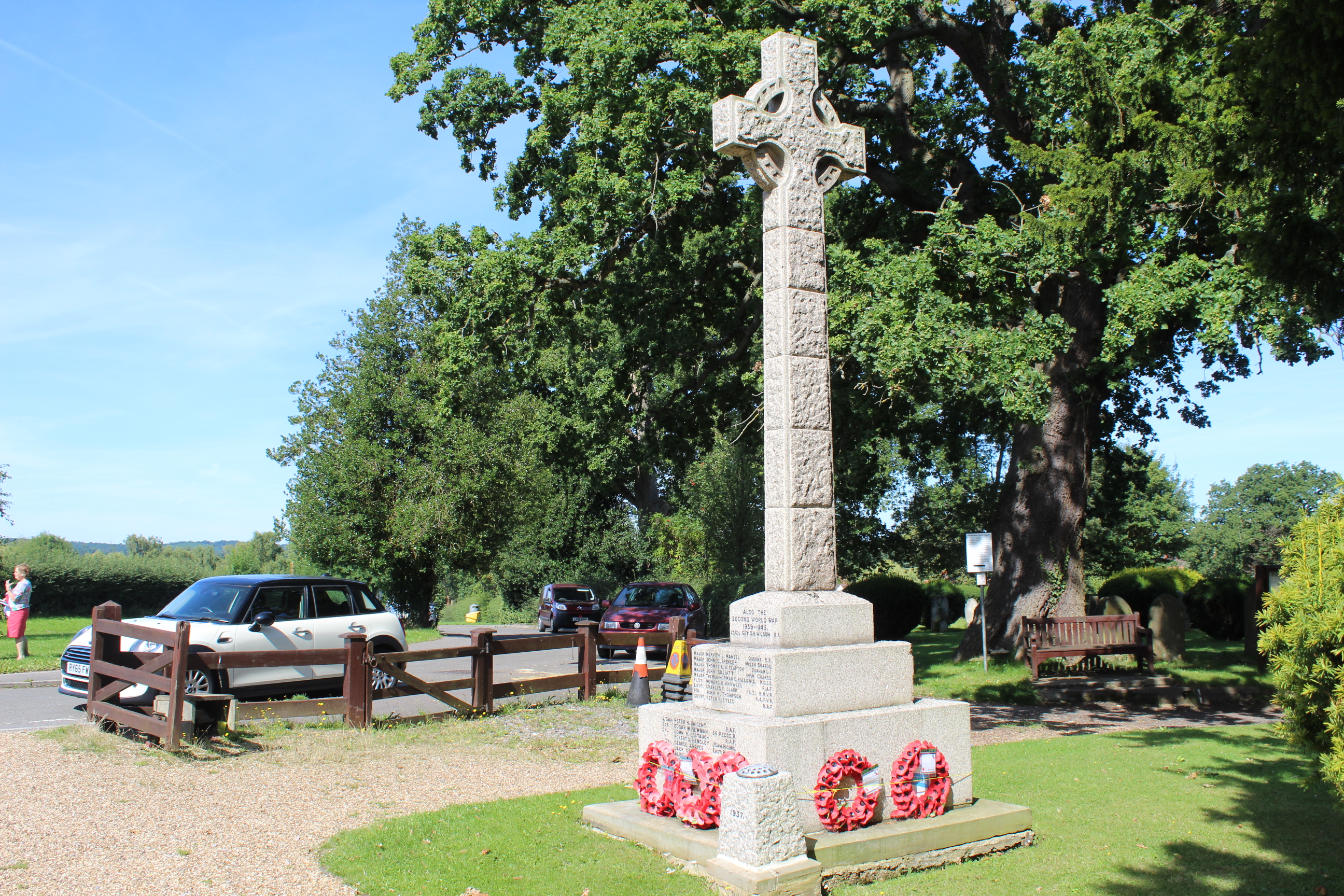WINDLESHAM War Memorials Online